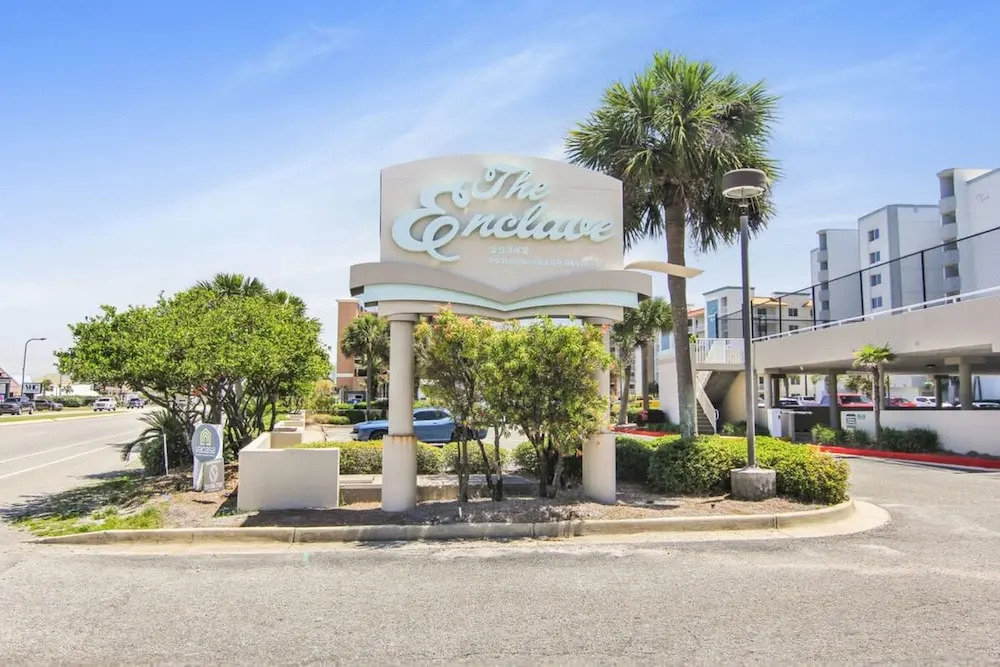 Enclave 401 Beachfront Tennis Stunning Views