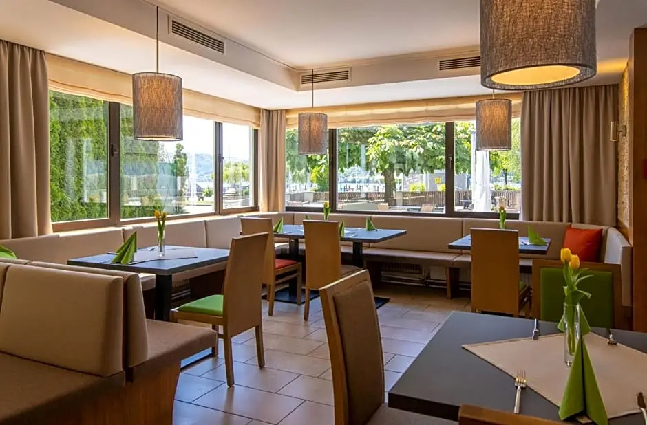 Seehotel im Weyer