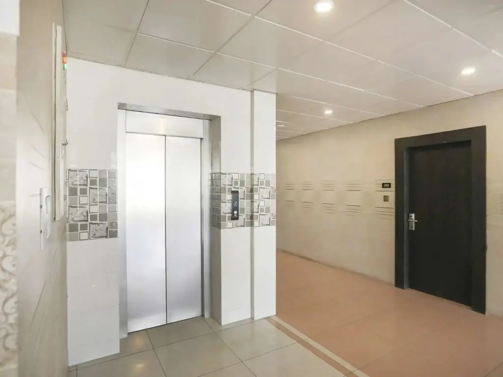 Hotel Cayman by OYO Rooms
