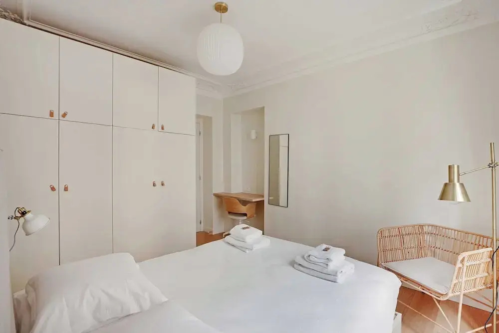 Authentic Apartment - 3br/8p - Clignancourt