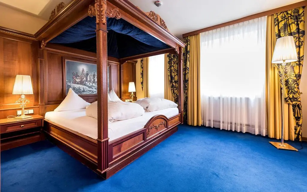 Wellnesshotel ...liebes Rot-Flüh