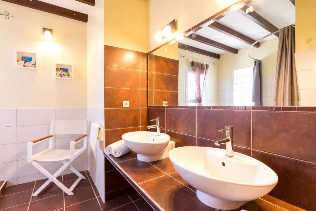 Villa St Nicholas House With Private Heated Pool
