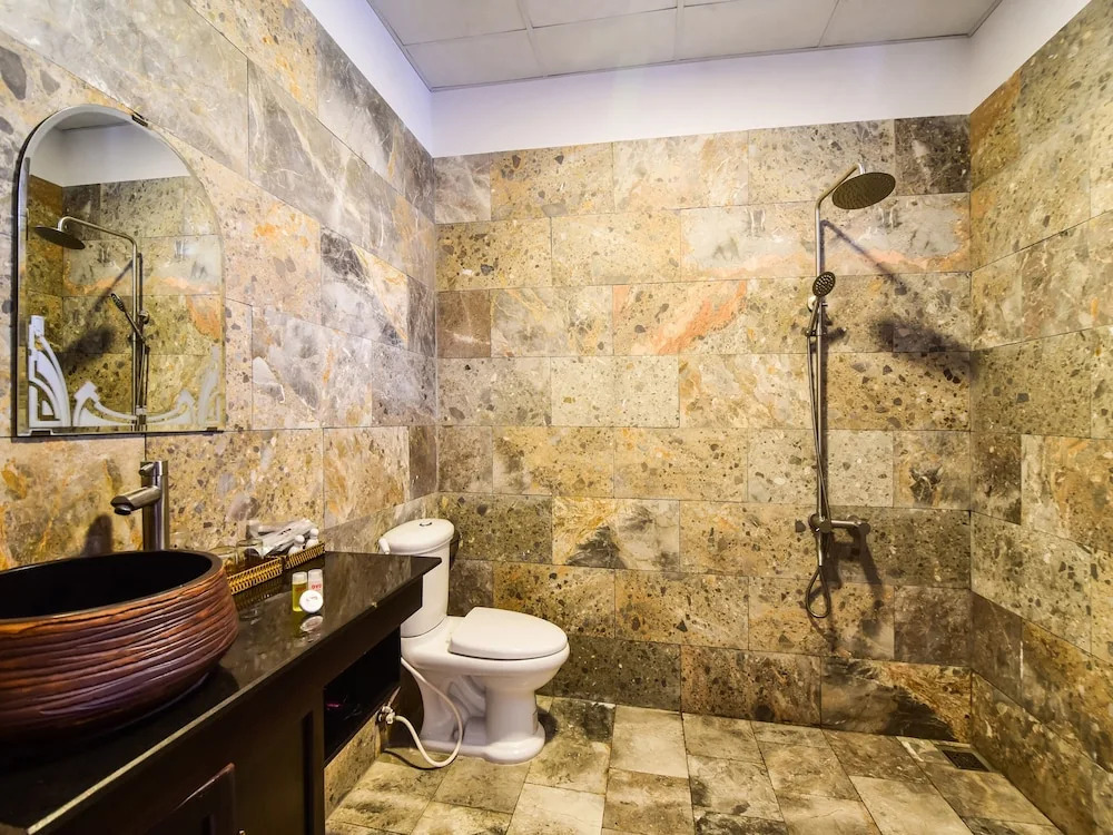 OYO 688 Anh Tuan Hotel