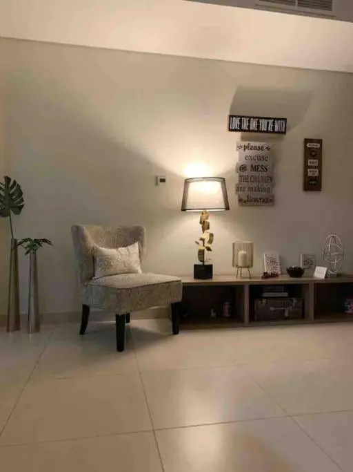 Balqis Residense Palm Jumeirah,Pool, Beach, Top floor, Full sea view, Restaurants
