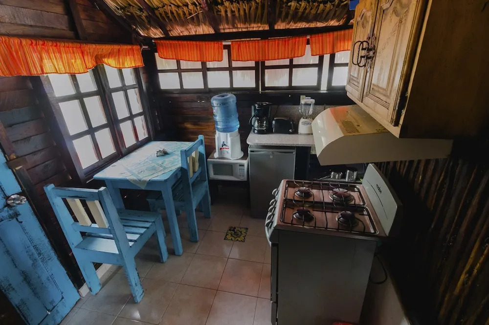 Casa Maya Lodge  Robinson Crusoe Style
