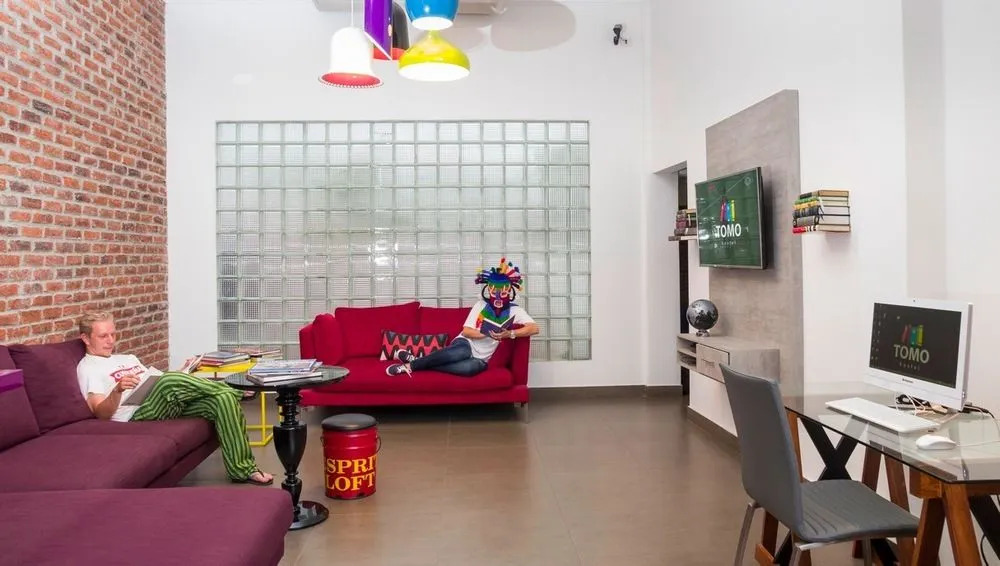 Tomo Hostel