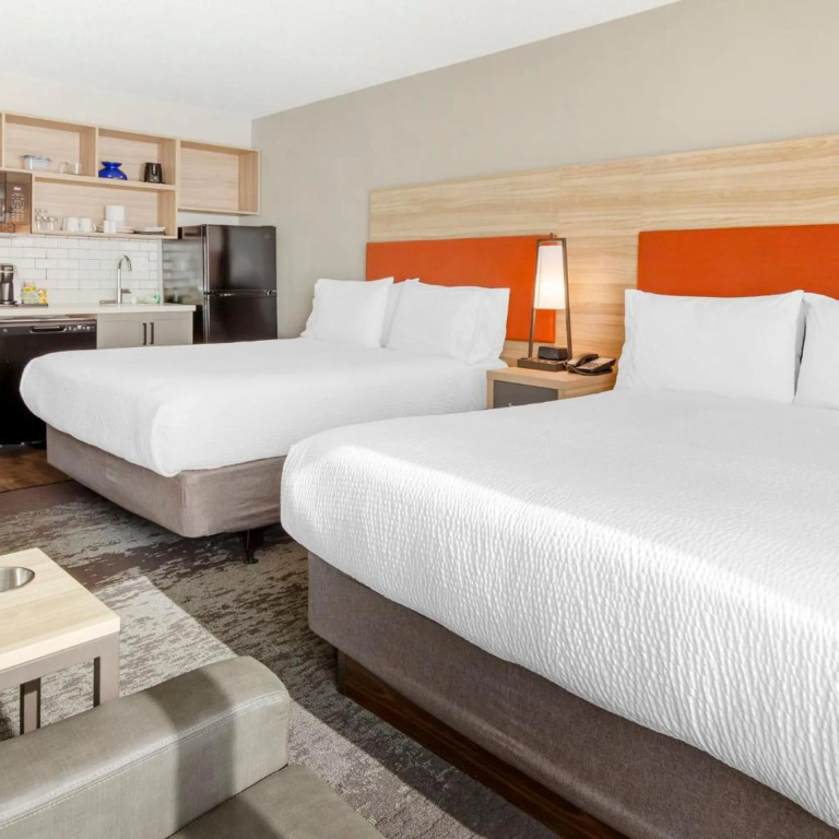 Holiday Inn Roanoke Airport - Conference CTR by IHG