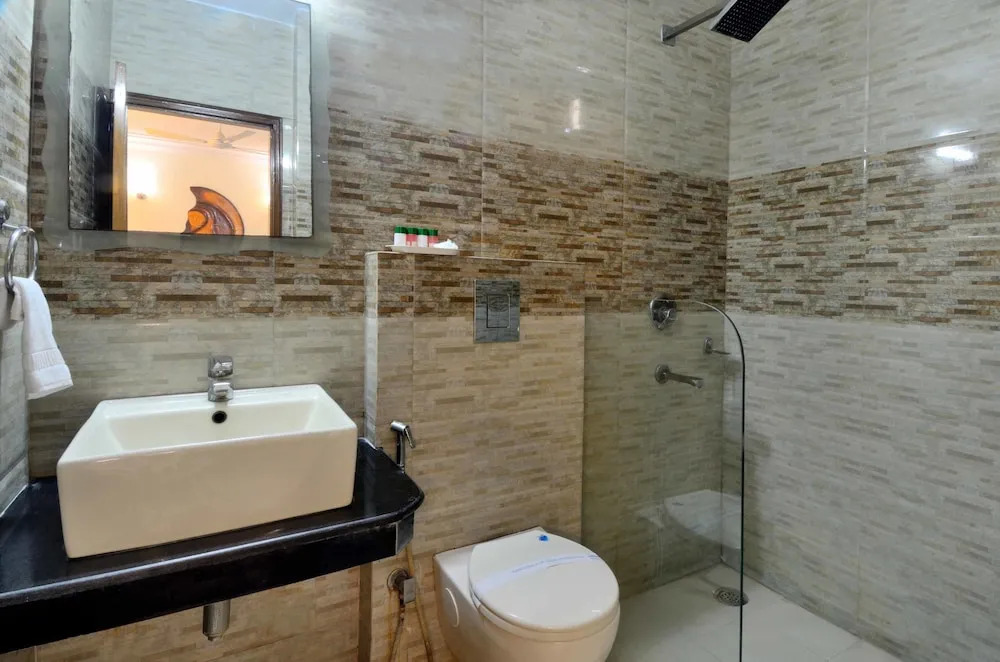 Hotel Pablas International, New Delhi, Near Metro