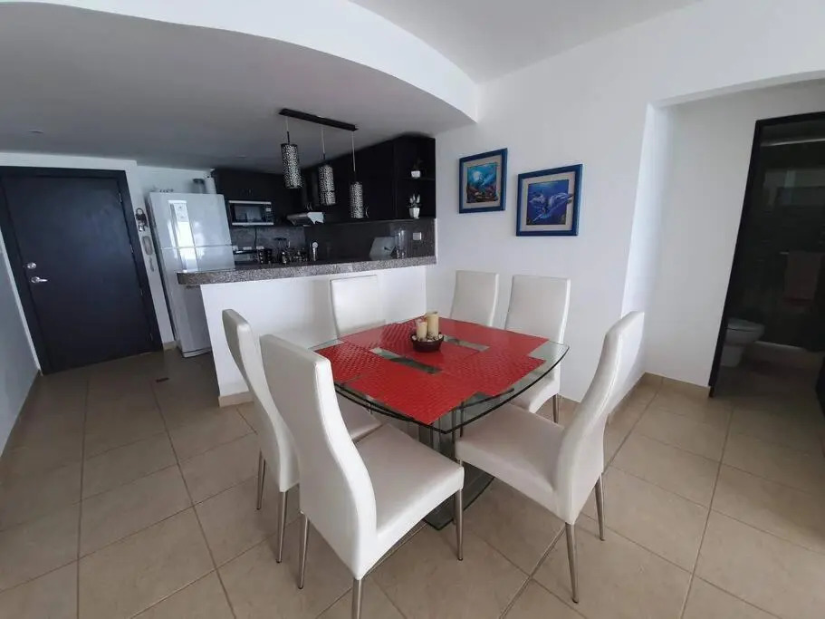 Departamento al pie del mar con hermosa vista / Torre Oceánica
