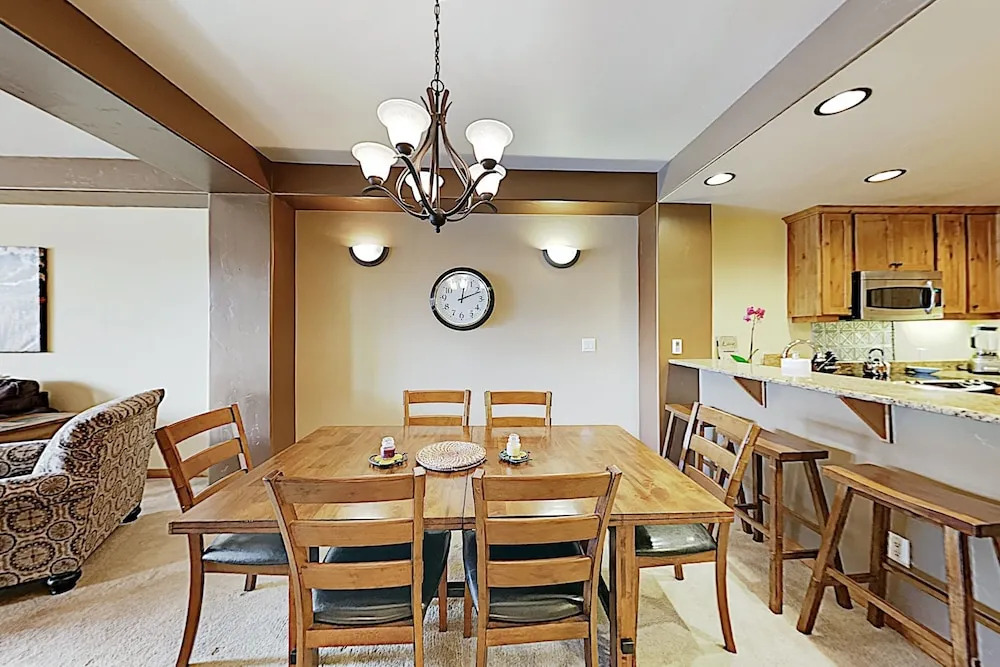 New Listing! Lake-side Gem W/ Mountain Views 2 Bedroom Townhouse