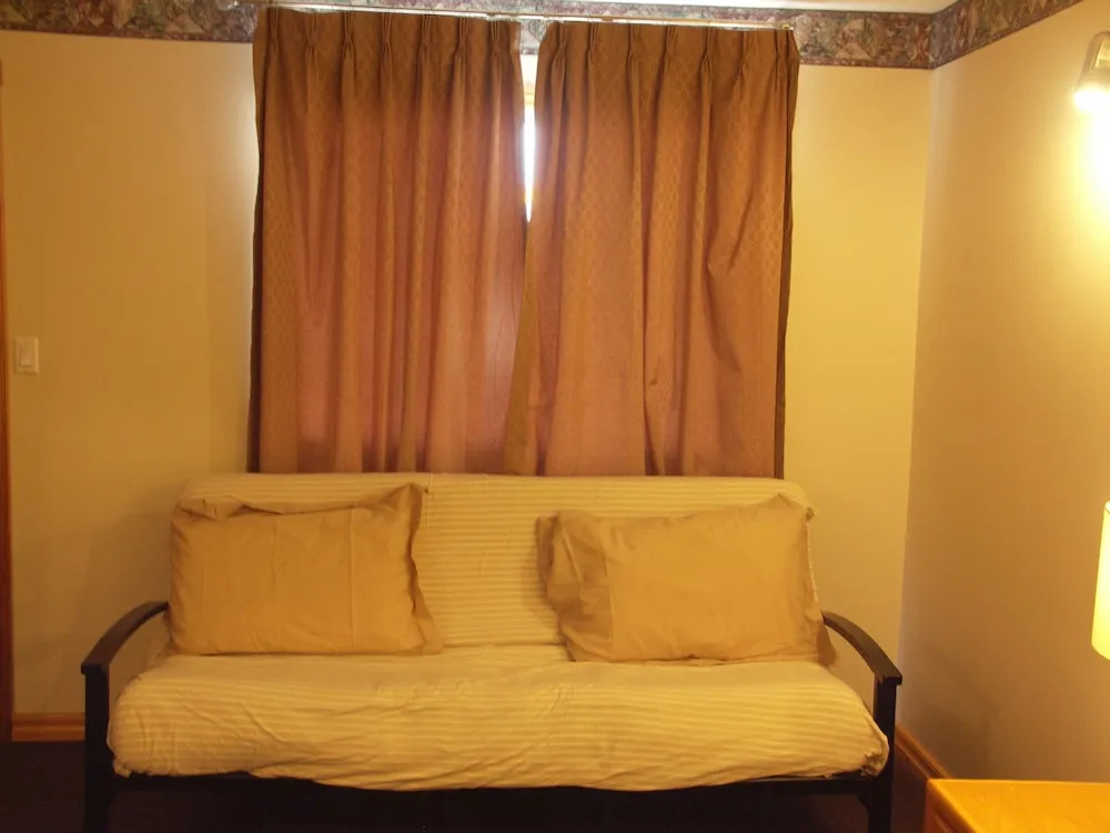 Rainbow Inn