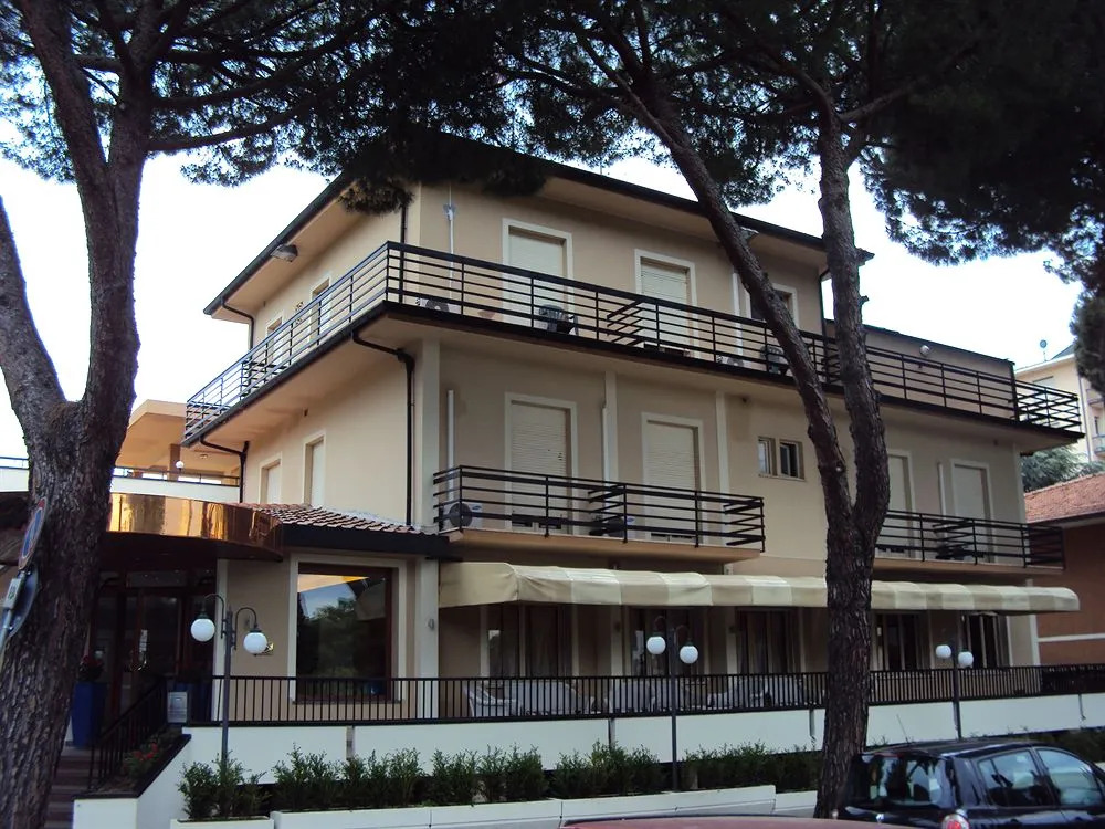 Vintage Hotel