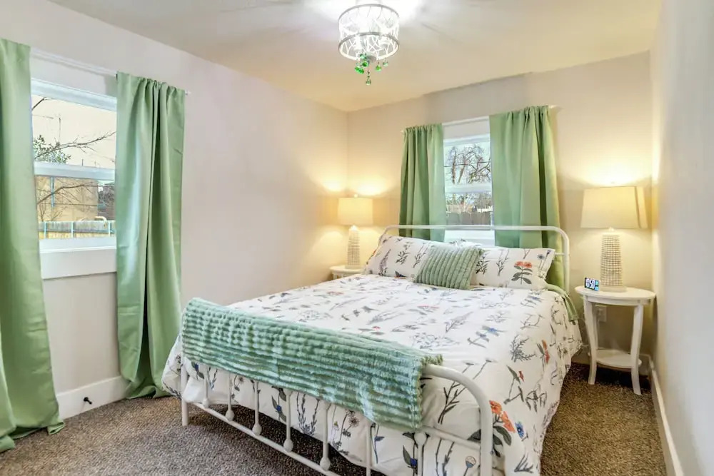 2 Mi to Dtwn Boise! Family Home w/ Deck