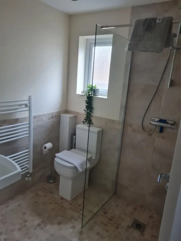 5bed House Wirral Near Liverpool,chester