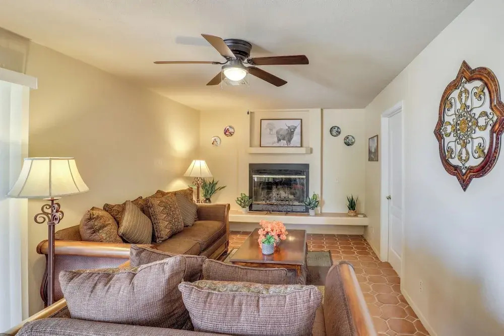Pet-friendly Bullhead City Home ~ 2 Mi to River!