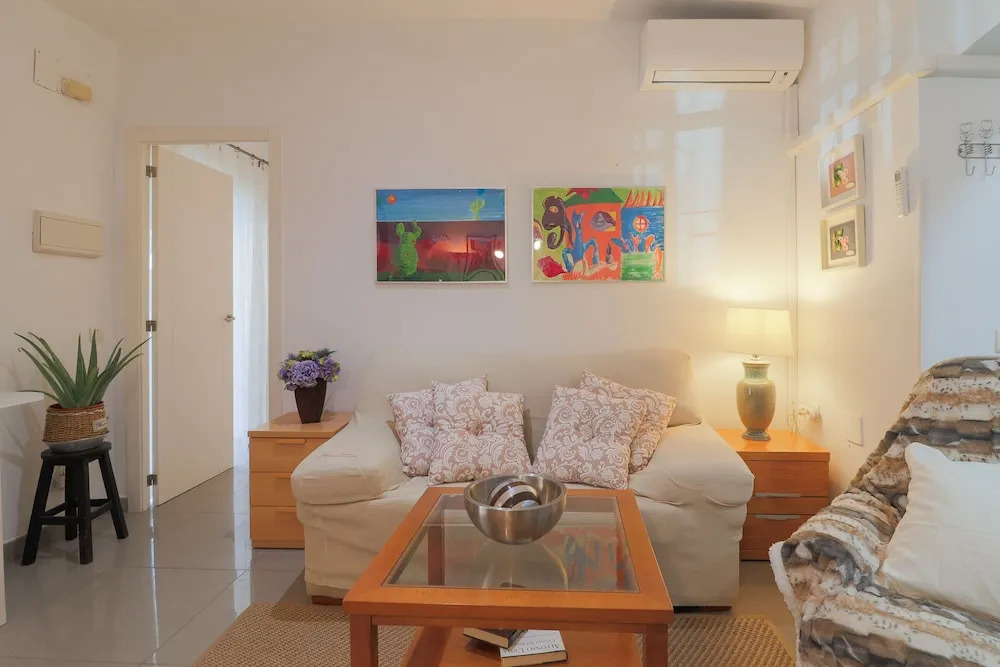 Seaside 2 Bedrooms By the Center