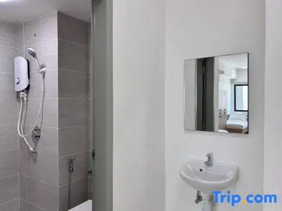 Upper Hotel Suites