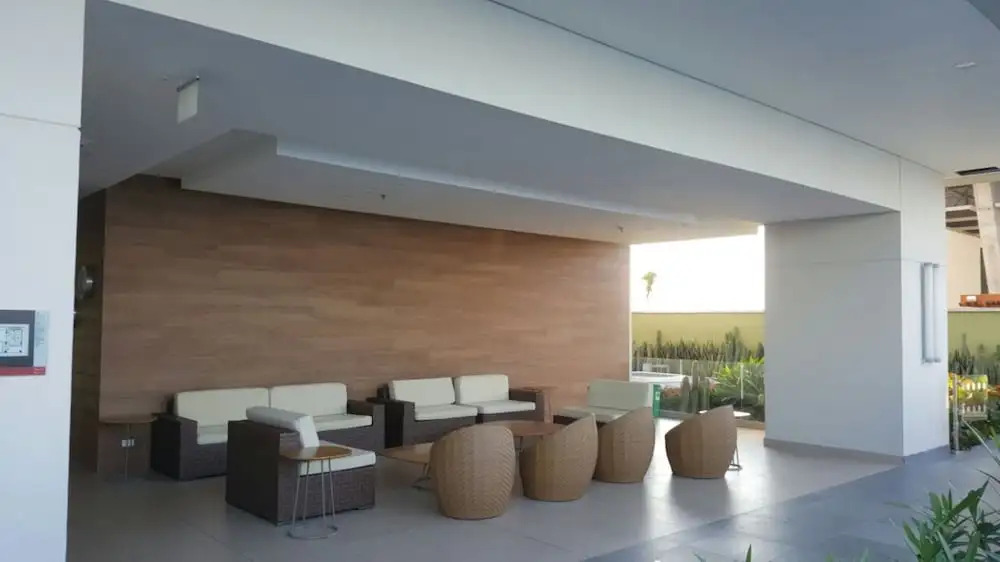 Luxurious Oceanfront Apartment