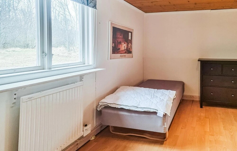 Cozy Home In Ödeshög With Kitchen