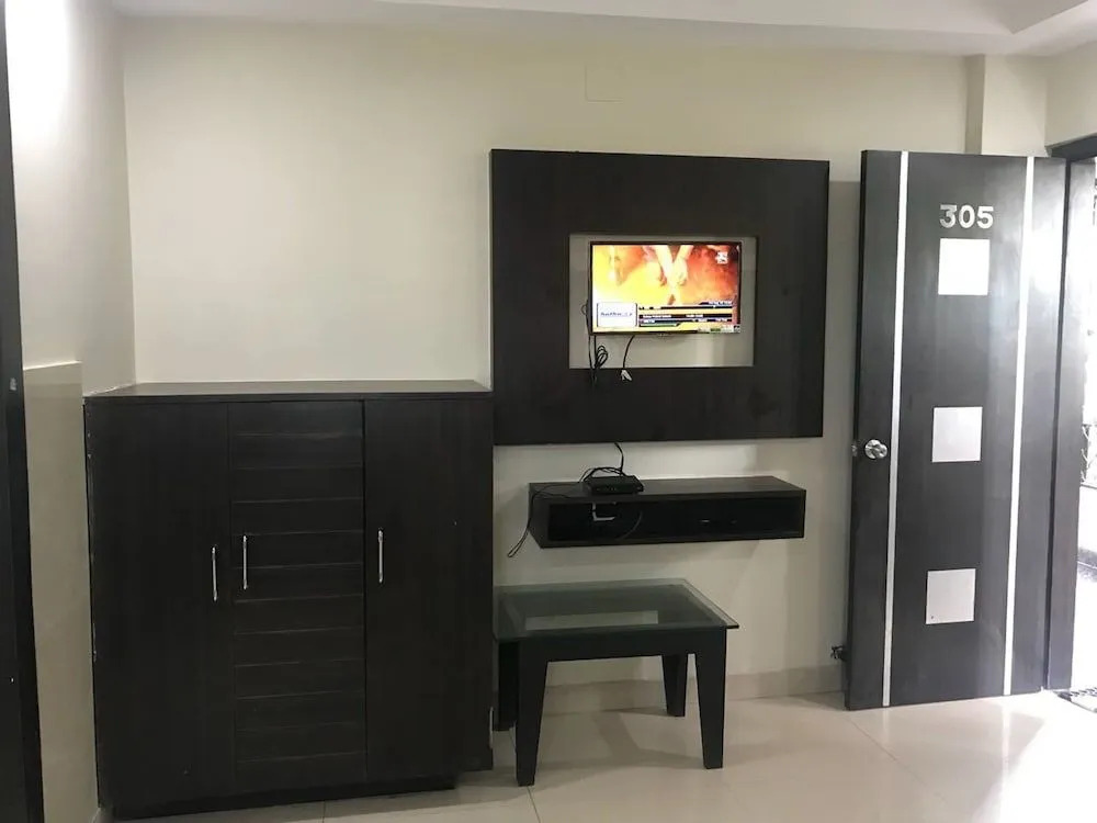 Goroomgo Orchid Beach Inn Puri