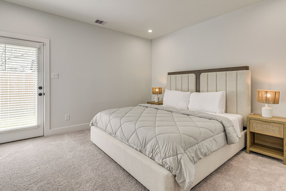 Sleek & Spacious! Prime Houston Home Near NRG