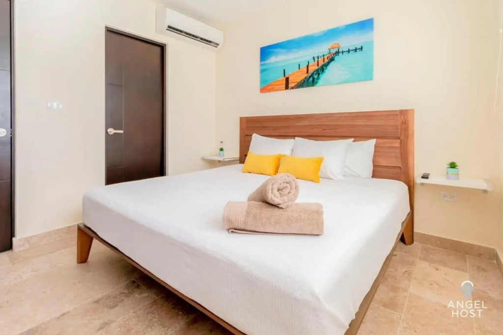 Veranto Condo Near 5Th Ave W Pool Access