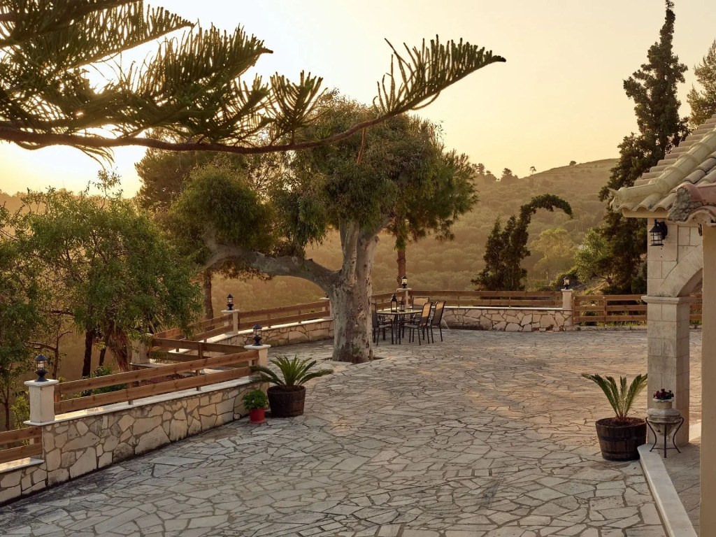 Villa Kanalos - Family Villa with Private Pool & Stunning Views, by ZanteWize