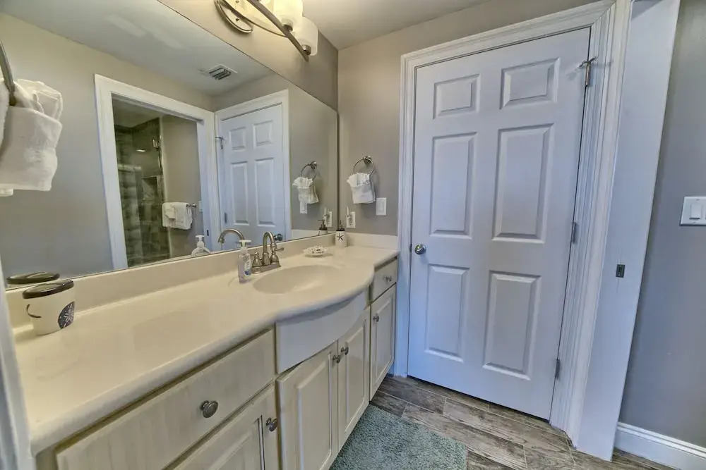 Unit 2304 2 Bedroom Condo by RedAwning