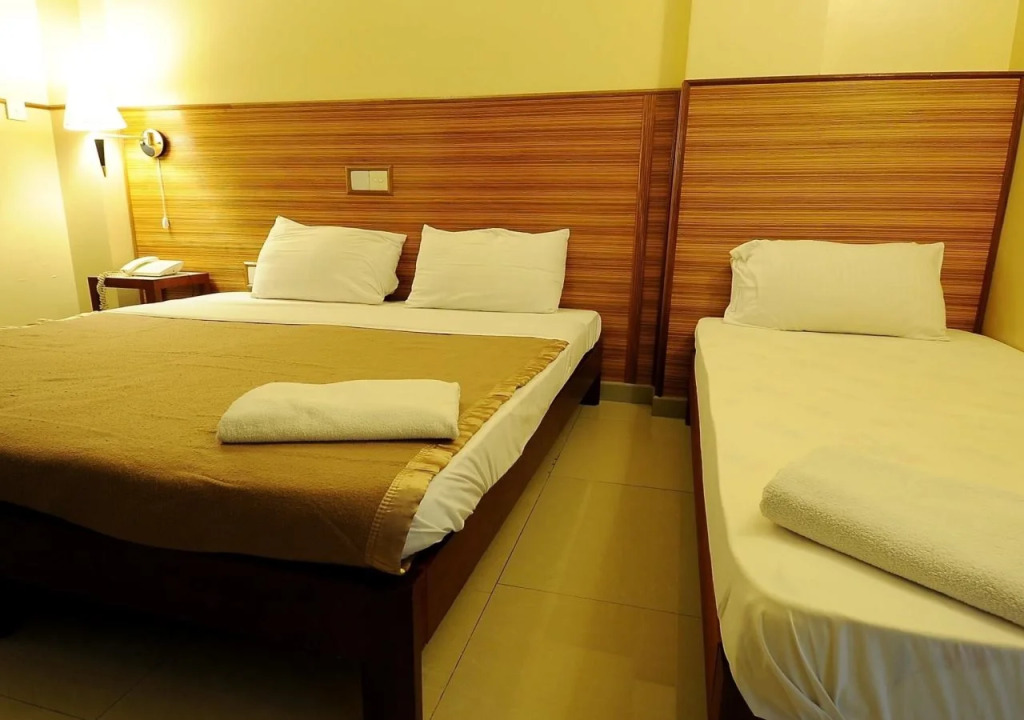 Luckyhiya Hotel