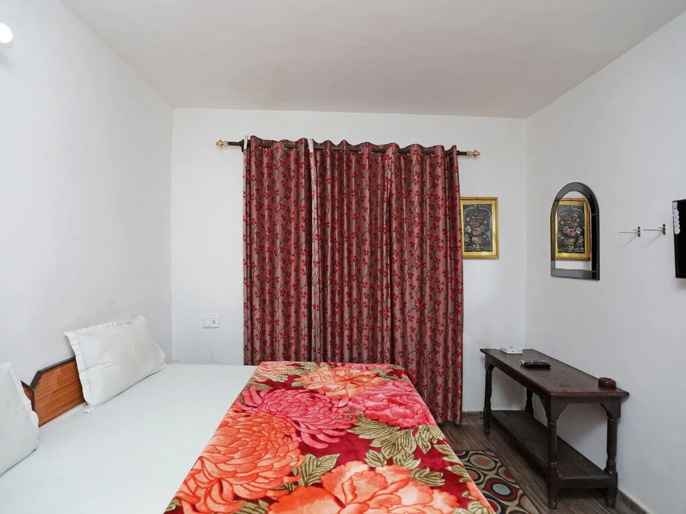 OYO 13156 Home 3BHK Valley View Ayarpatta