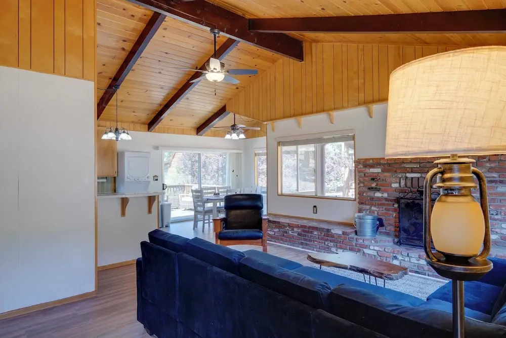 Mountain-view Haven w/ Deck in Pine Mountain Club