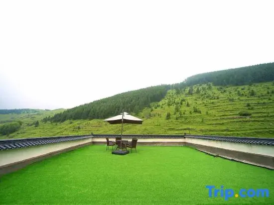 Lux Hotel · Yunju Hotel  in Mingzhai, Wutai Mountain