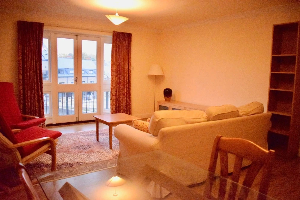 Spacious 2 Bedroom Flat in Bethnal Green
