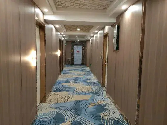 Yuhuan Hyatt Business Hotel (Passenger Transport Center Branch)