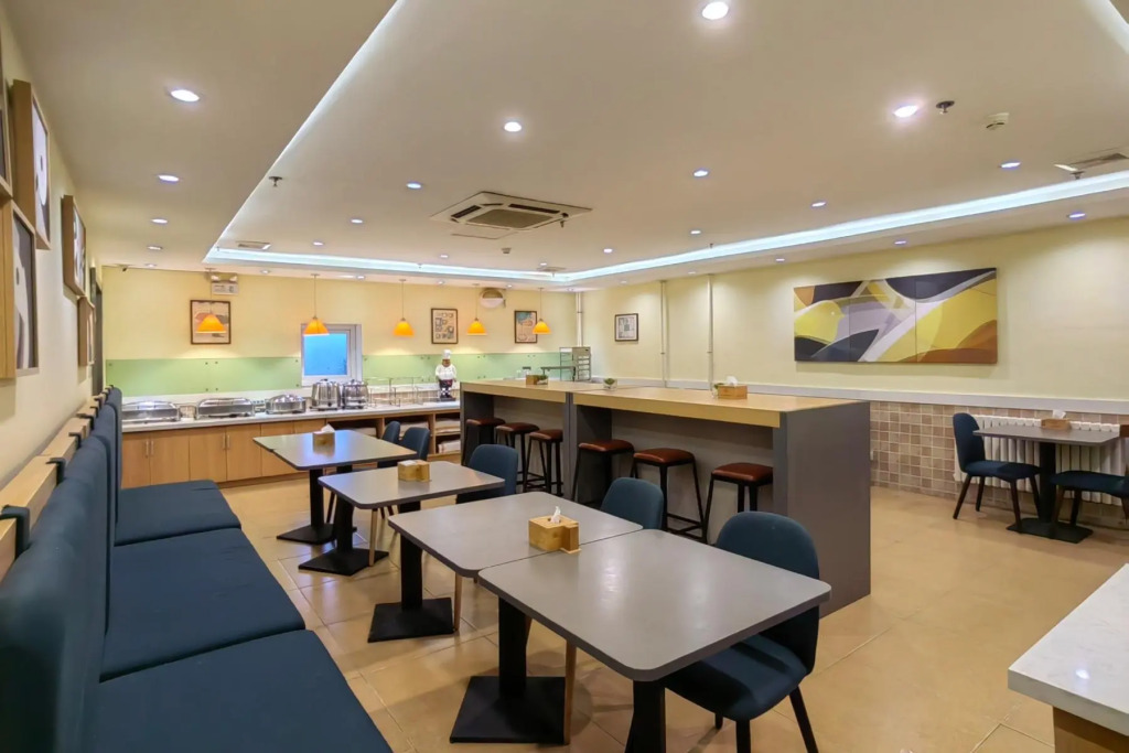 Home Inn Shenyang Zhangshi Development Zone Metro Station