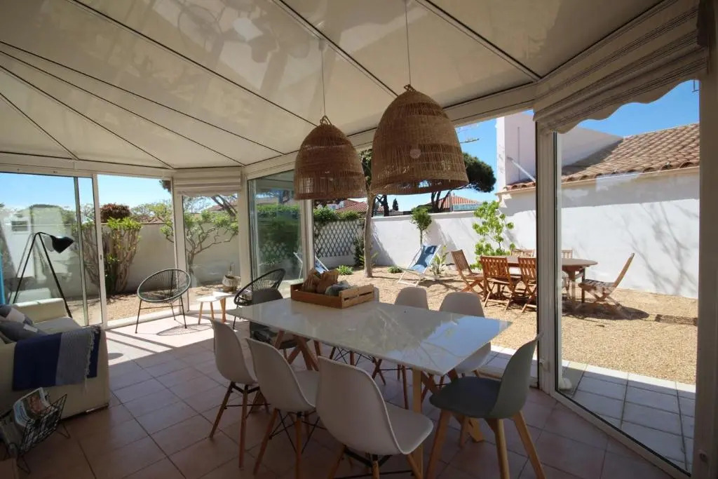 Adorable maison de vacances plain pied au coeur de la station et proche des plages 4 chambres, jardin, WIFI, LXDUNE1