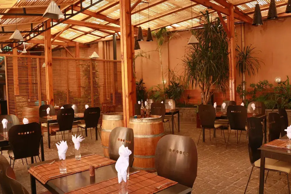 Hôtel Restaurant LE COMBAVA