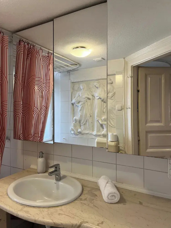 New! Libra Grande Venetian Style Apartment