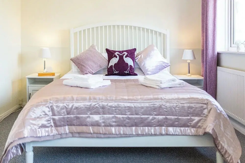 Central 2BD with Garden and Free Parking