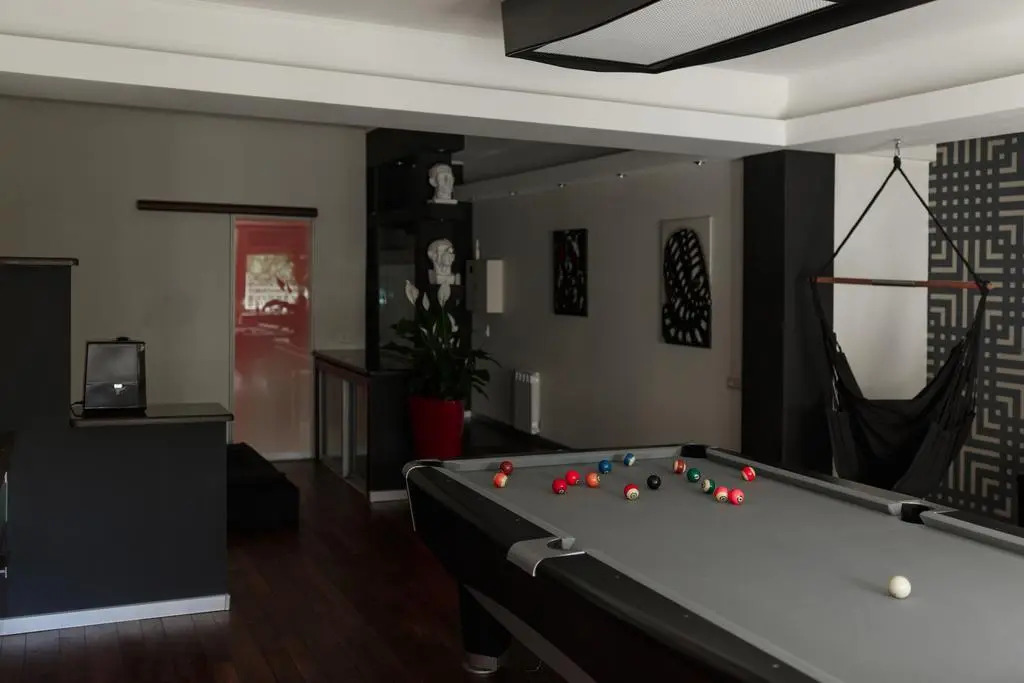 Peter And Paul Apartments