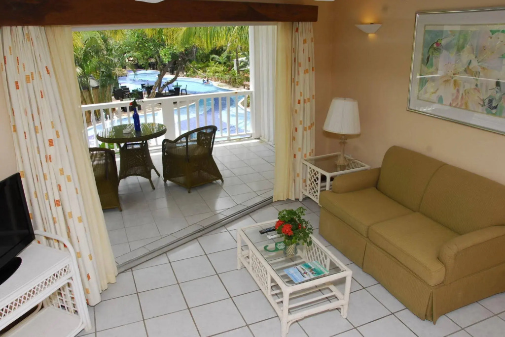 Paradise Beach Resort & Dive Center