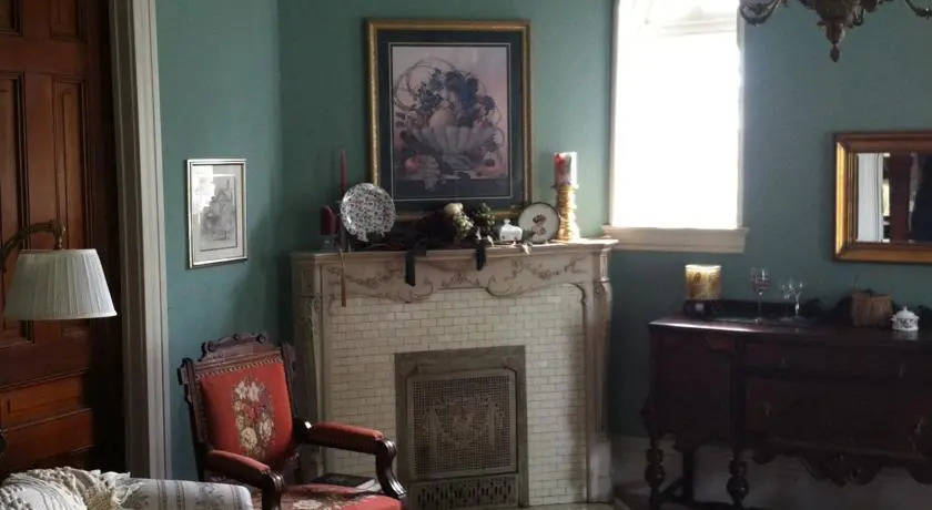 Founders Mansion Inn