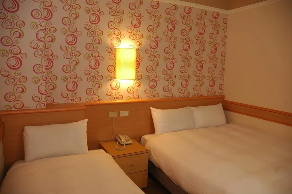 Manbo Holiday Hotel