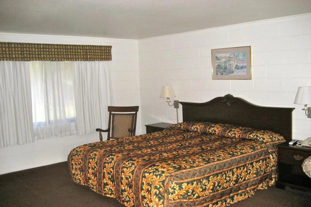 Miner's Motel
