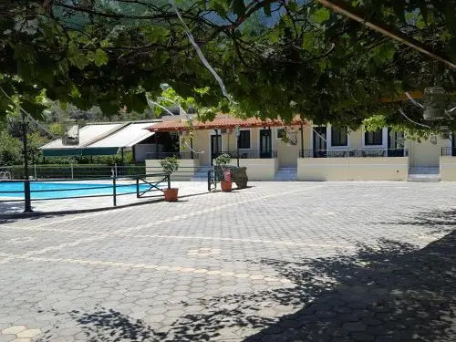 Gefyra Rooms