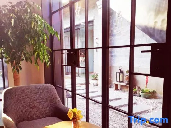 Ning Bo Han Ling Wu Yi Shan Ju Homestay