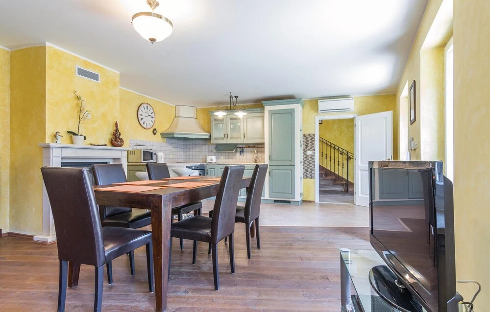 Stunning Home In Rovinj With Wifi