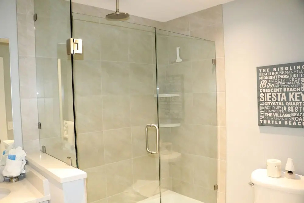 Jamaica Royale - 804 - 2 Br Condo