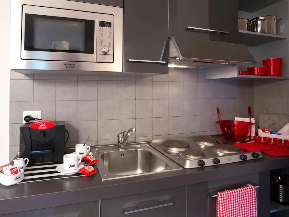 Lacroma Aparthotel