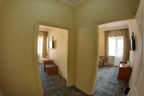 Voyage Hotel